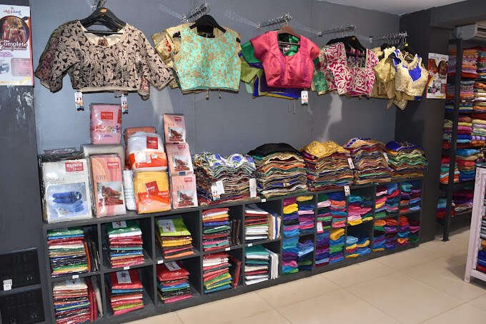 Shree's Ethnic wear